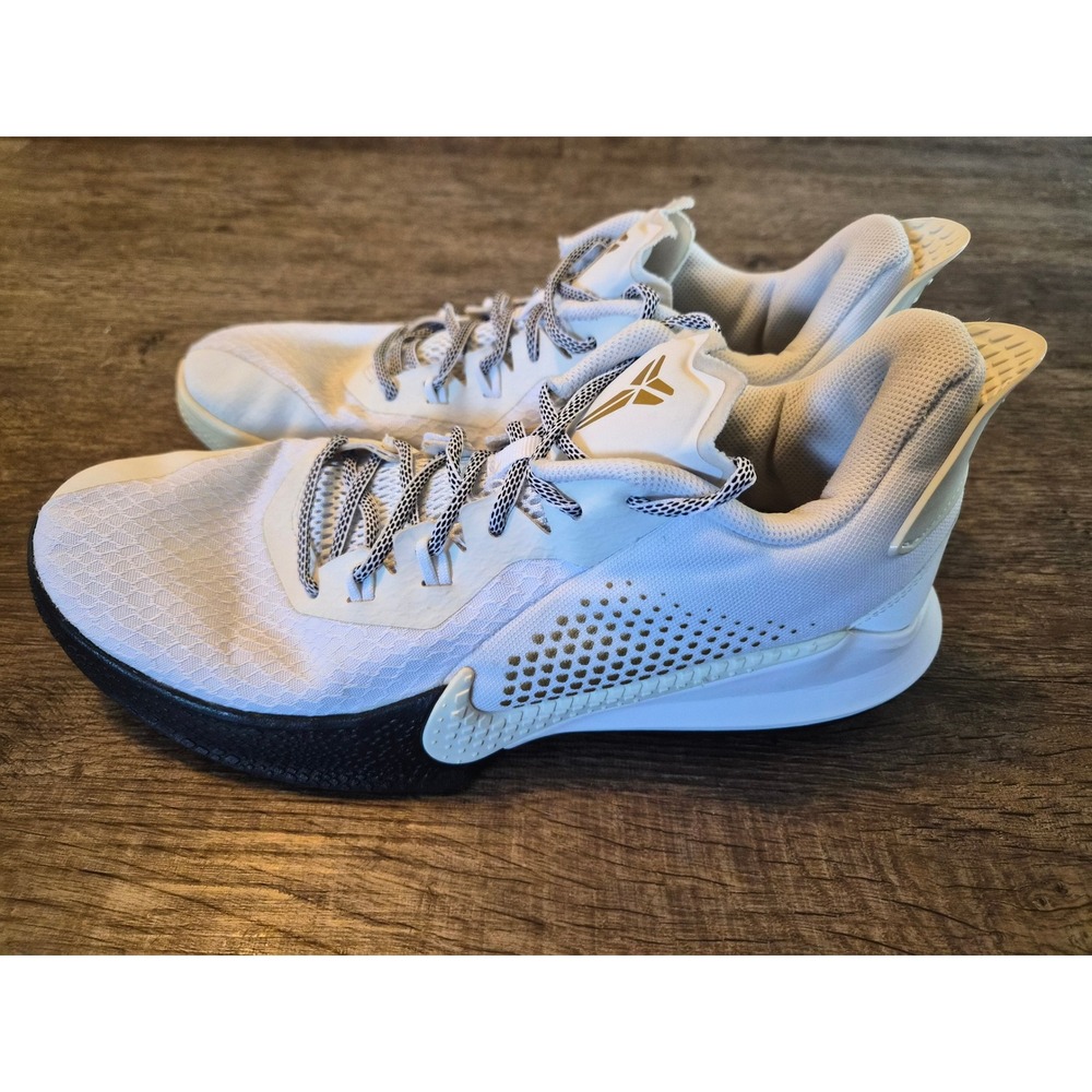 Nike Mamba Fury White Metallic Gold Basketball Shoes Mens 10.5